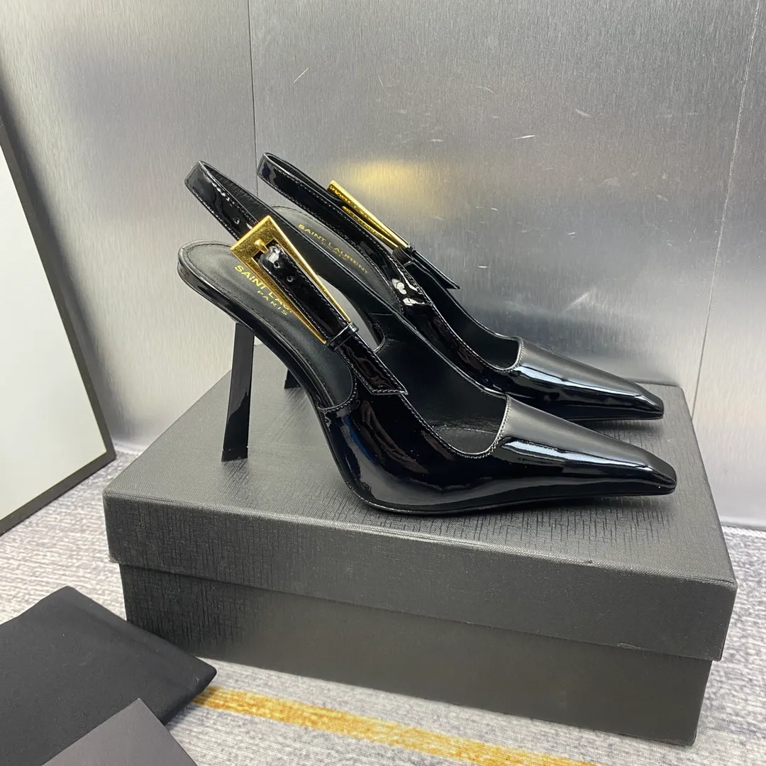 👟👟Ex-factory price 660👟👟 𝐒𝐚𝐢𝐧𝐭 𝐋𝐚𝐮𝐫𝐞𝐧𝐭# Saint Laurent 23F/W small gold bar high heels continue the past high-end and elegant ysl small gold bar heels are really good-looking! Saint Laurent square pointed toe slingback high-heeled shoes. The small gold bar heels really fully highlight the neat and minimalist annual party party. 👟👟factory price. A must-have for arty. Flash sale. So eye-catching. Upper: Customized cow patent leather. Outsole: Genuine leather outsole. Size: 35-40 (40 customized items are not returnable)